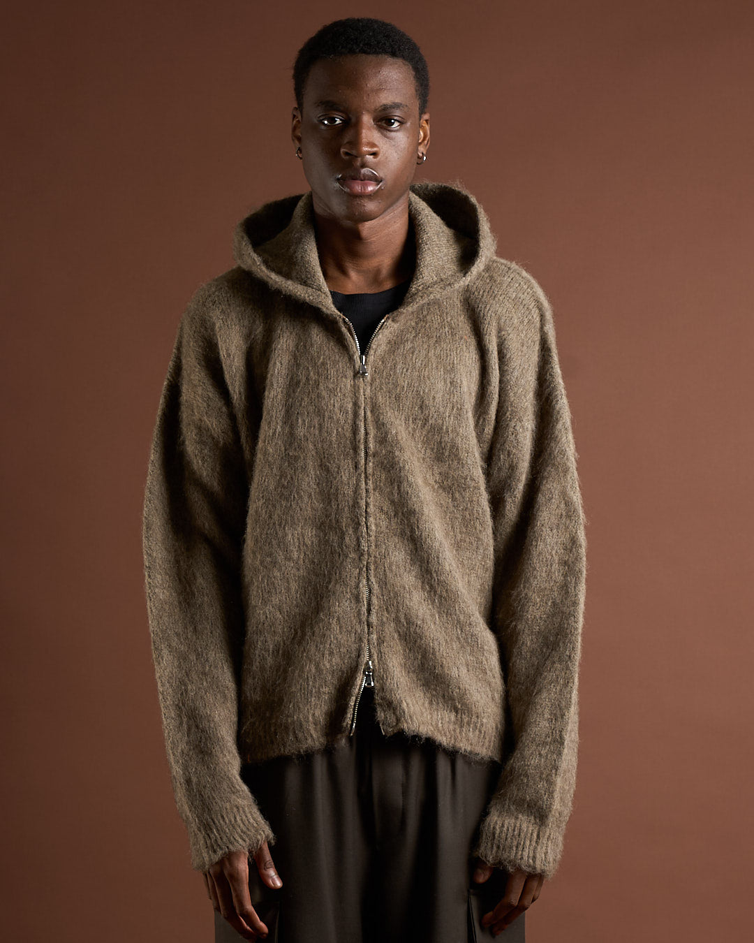 Cardigan in maglia con zip e cappuccio in lana mohair